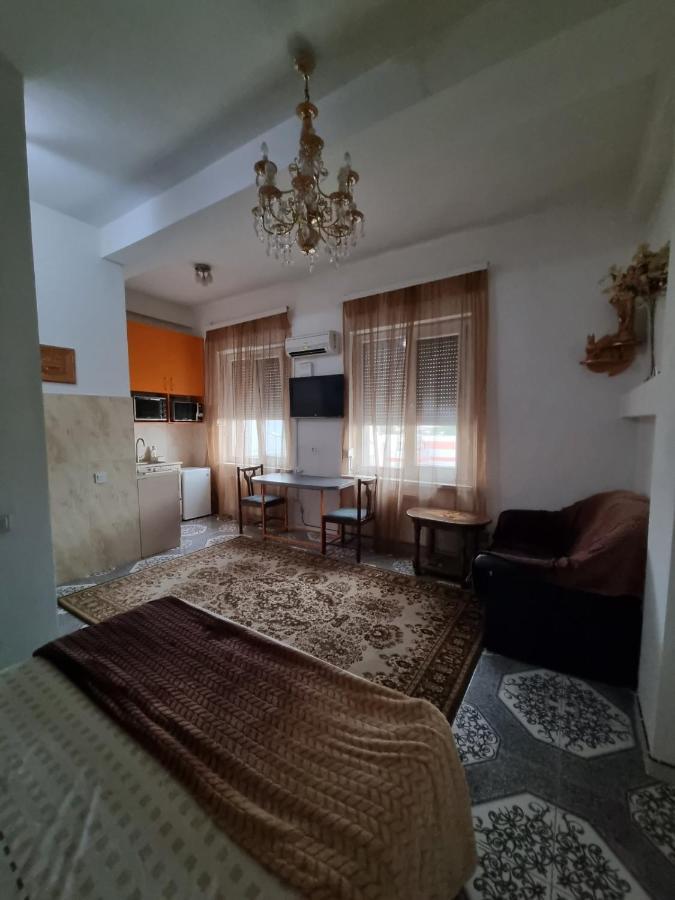 Камера Хранения Chisinau Luaran gambar